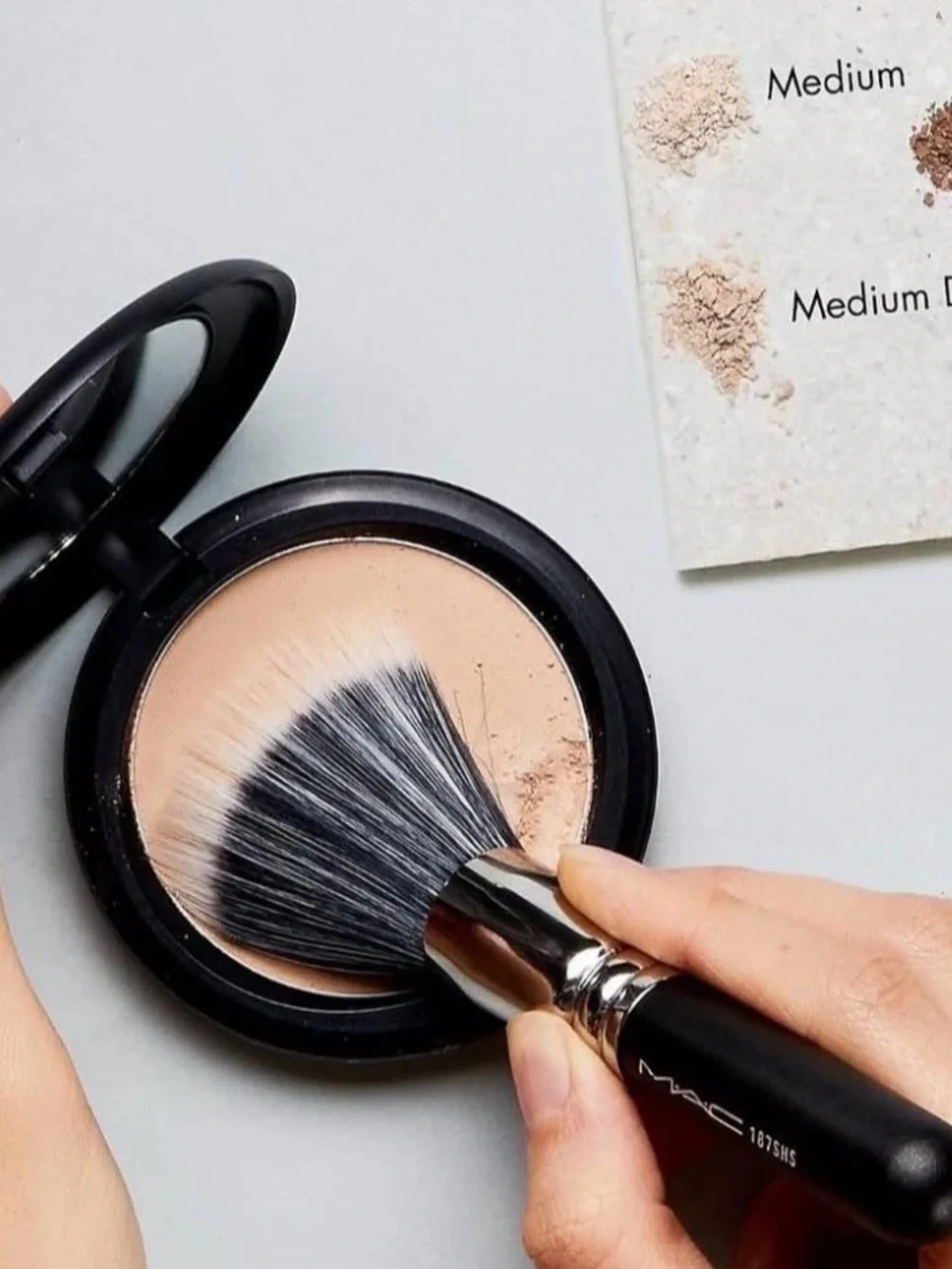 MAC Blot Powder/Pressed Medium